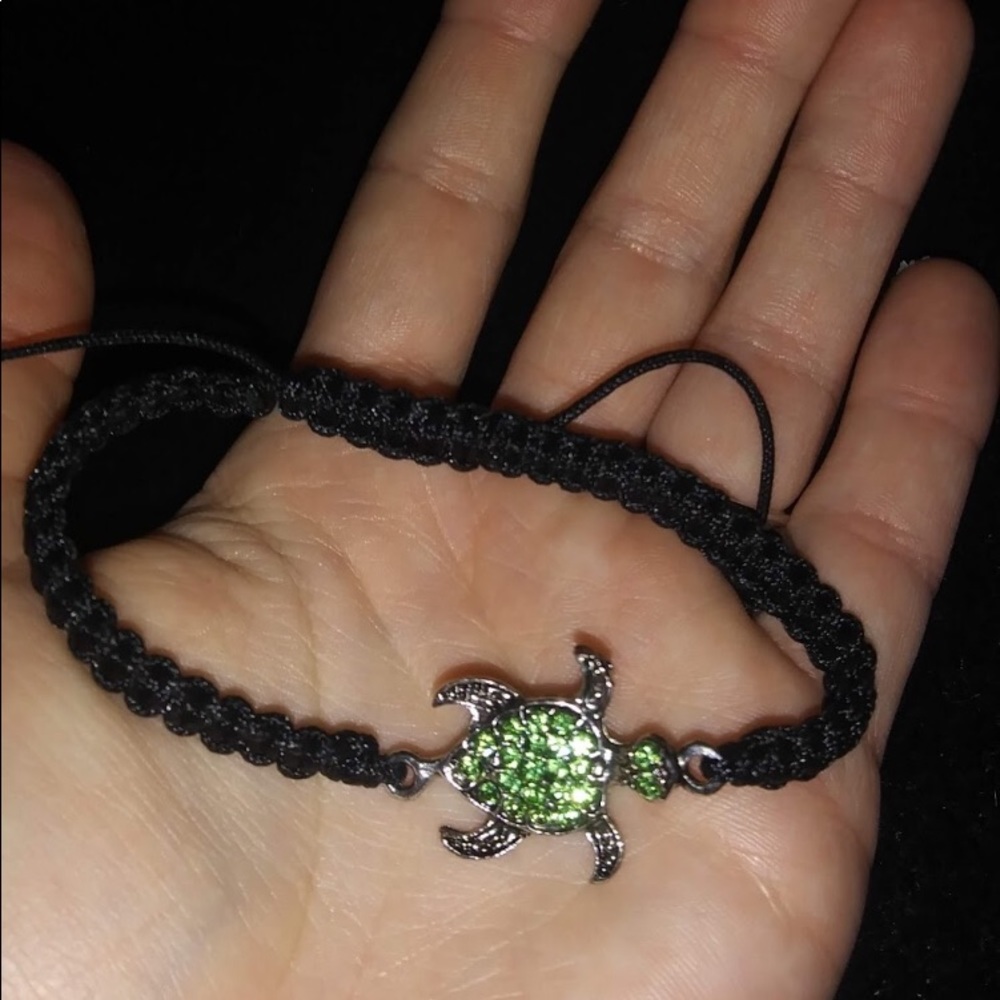 Green Gemmed Beaded Turtle Bracelet